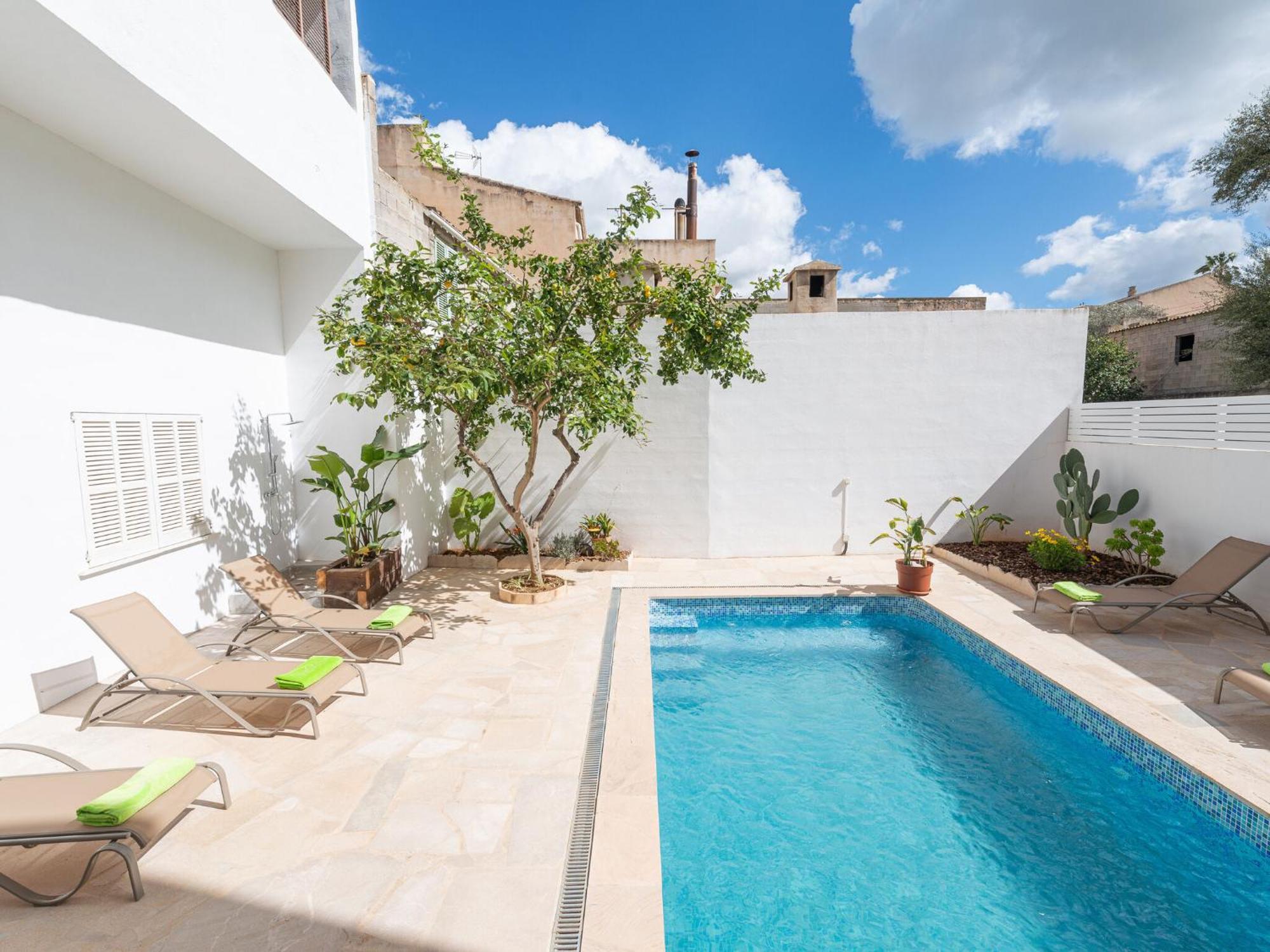 Joan Maria - With Private Pool Ferienhaus *